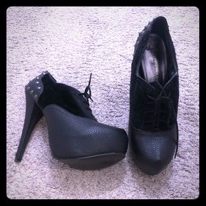 Penny Loves Kenny lace up tall pumps